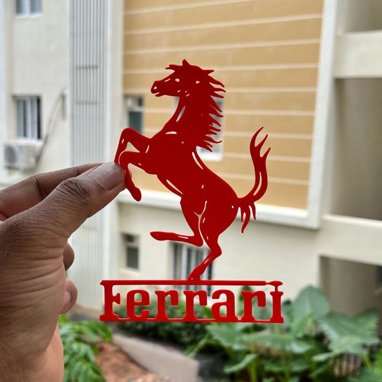 رنگ قرمز وال آرت فراری